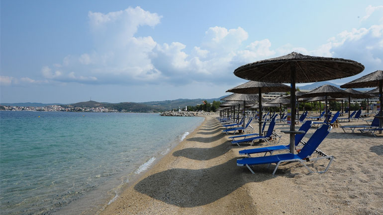 Έπεσε ξύλο για τις πετσέτες σε παραλία της Χαλκιδικής