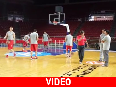 Η προπόνηση του Ολυμπιακού στο Αμπντί Ιπεκσί Η προπόνηση του Ολυμπιακού στο Αμπντί Ιπεκσί