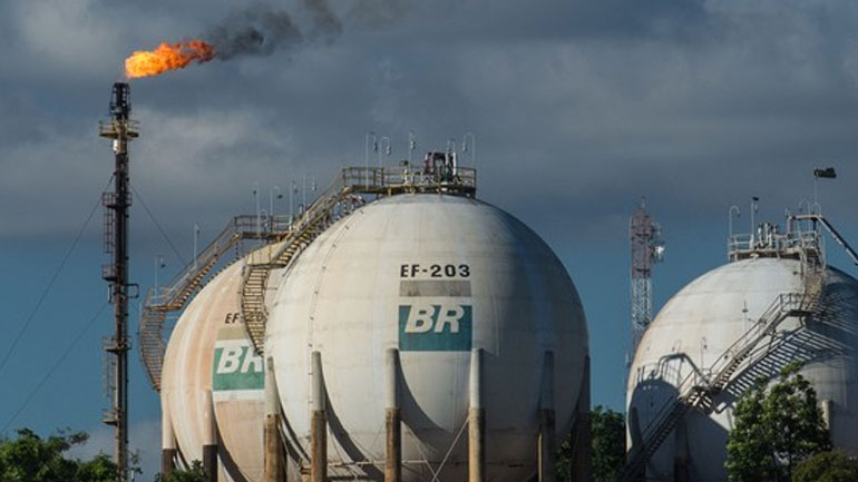 Βραζιλία: Έρευνα σε βάρος 54 πολιτικών για το σκάνδαλο της Petrobas