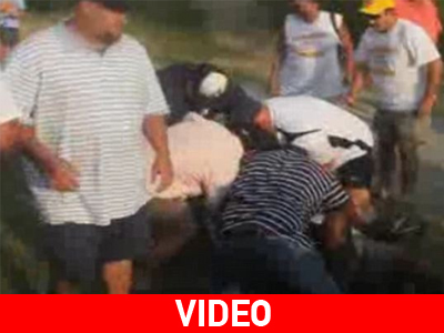 Έτσι πλακώνονται οι πατεράδες