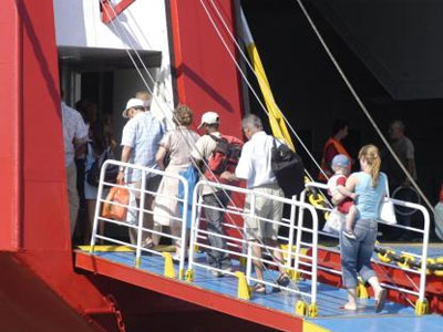 Σαλπάρουν ξανά τα πλοία