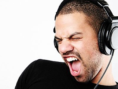 SEXUALITY: Η δυνατή μουσική διπλασιάζει τις πιθανότητες για επισφαλή σεξουαλική επαφή στους νέους