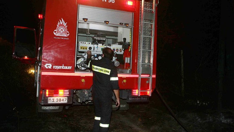 Φωτιά στην Εθνική Πατρών – Πύργου στο ύψος των Βραχνέικων τα ξημερώματα