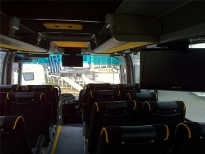 Έκαψαν το πούλμαν του Ολυμπιακού στο Αργοστόλι