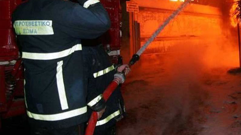 Φωτιά σε εγκαταλελειμμένο σπίτι στον Αγ. Παντελεήμονα