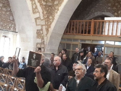 Οι Κρητικοί δεν ξεχνούν – Ματαιώθηκε η τελετή αναγόρευσης του Χάινς Ρίχτερ