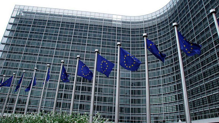 Reuters: Βασικό σενάριο η συμφωνία έως την Τρίτη