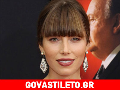 Λάμψε σαν σταρ με… κόκκινο και στα μάτια!