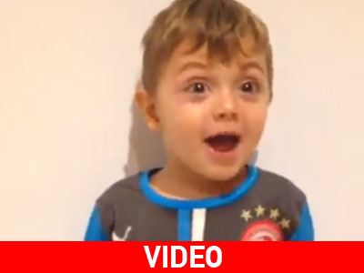 Ο μικρός Ρομπέρτο τραγουδά για τον Ολυμπιακό