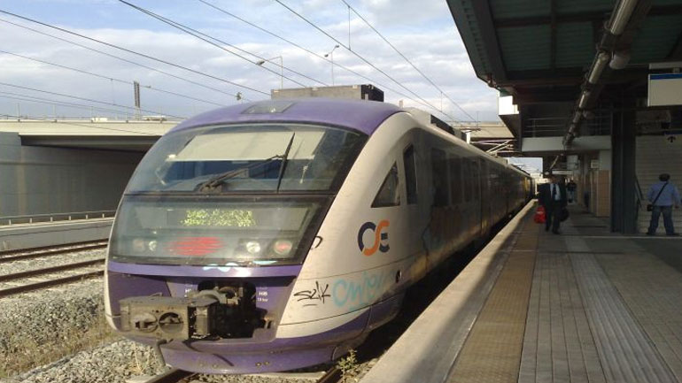 Καθυστέρηση και ταλαιπωρία στο Προαστιακό λόγω τεχνικού προβλήματος