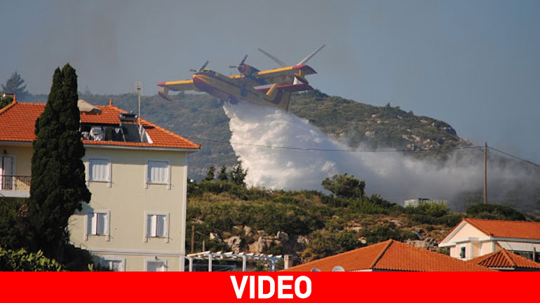 Εντυπωσιακά πλάνα από την κατάσβεση της φωτιάς στη Σάμο