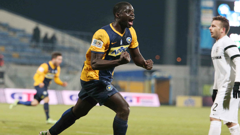 Σανκάρε: «Δεν ξέρω για Ολυμπιακό»