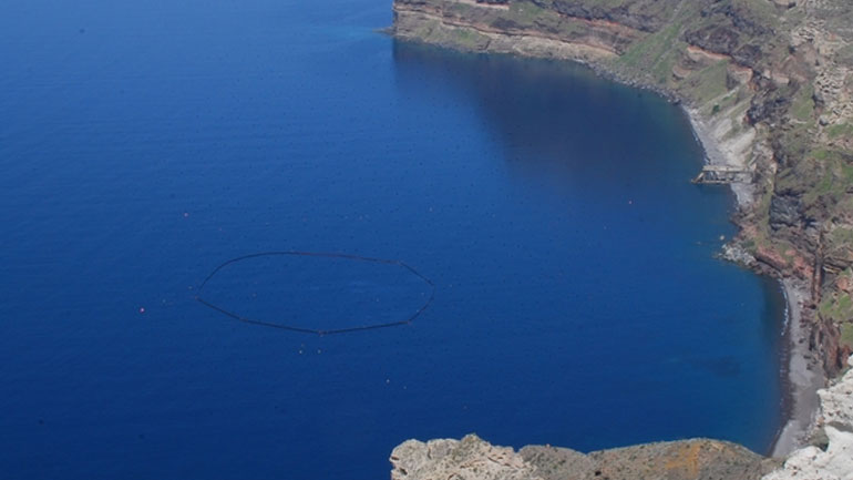 Sea Diamond: Στο Λιμενικό Ταμείο Θήρας στέλνουν το θέμα της ανέλκυσης τα Υπουργεία Ναυτιλίας και Περιβάλλοντος