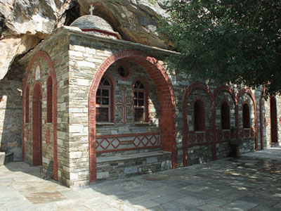 «Ιερός πόλεμος» σε ενορία του νομού Λάρισας