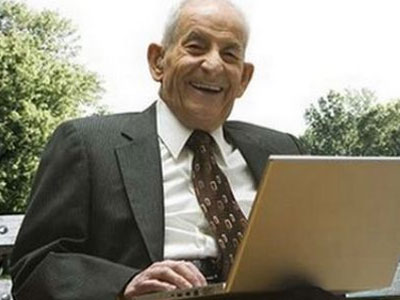 Σκόπελος: Ηλικιωμένοι μαθαίνουν υπολογιστές