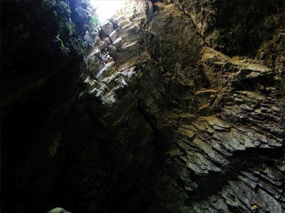 Σκουπίδια μισού τόνου σε σπήλαιο της Δράμας