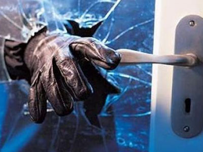 Ηλεία: Γύρισε στο χωριό από την Αθήνα και βρήκε το σπίτι άδειο