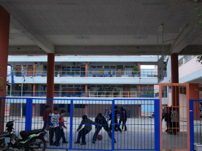 Δεύτερο κρούσμα εισβολής αστυνομικών σε σχολείο Δεύτερο κρούσμα εισβολής αστυνομικών σε σχολείο