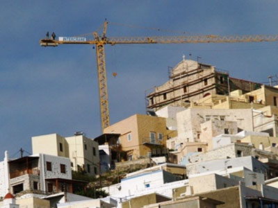 Σύρος: Σταματούν οι εργασίες στον Άγιο Γεώργιο