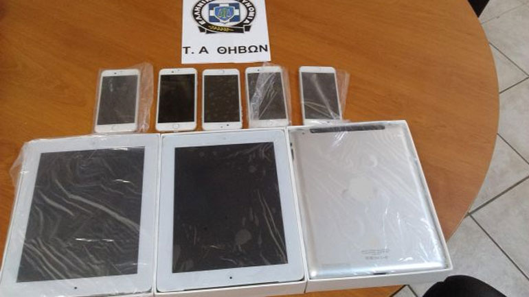 Πήγαν να πουλήσουν «μαϊμού» κινητά και tablets σε αστυνομικούς