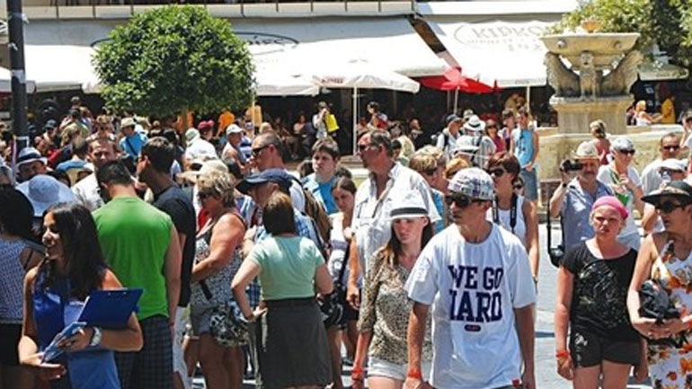 Τουρισμός: Πρώτη η Ελλάδα στις κρατήσεις της τελευταίας στιγμής