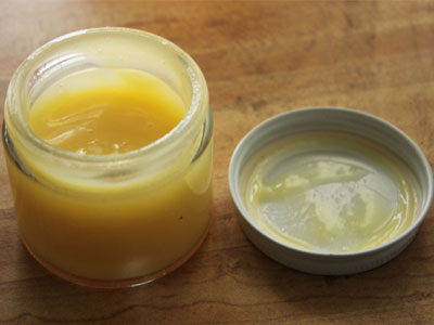 Ο βασιλικός πολτός και τα… επείγοντα