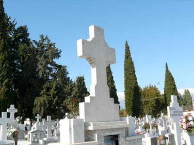 Πάτρα: Διέρρηξαν το οστεοφυλάκιο στο Α’ Δημοτικό Νεκροταφείο