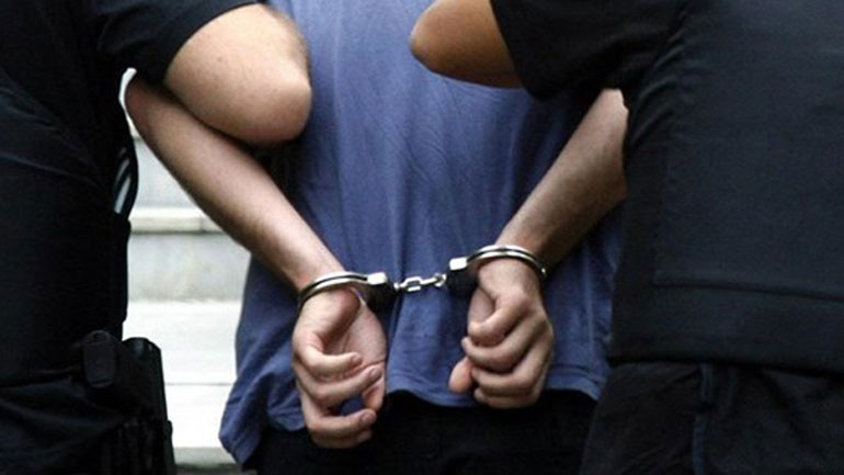 Καταδίωξη ανηλίκων ύστερα από ληστεία σε super market στο Βόλο