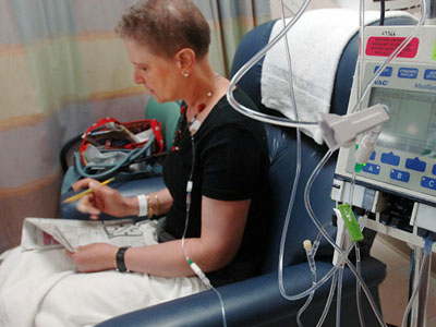 Πάτρα: Όρθιοι και σε καρέκλες κάνουν χημειοθεραπεία οι ασθενείς