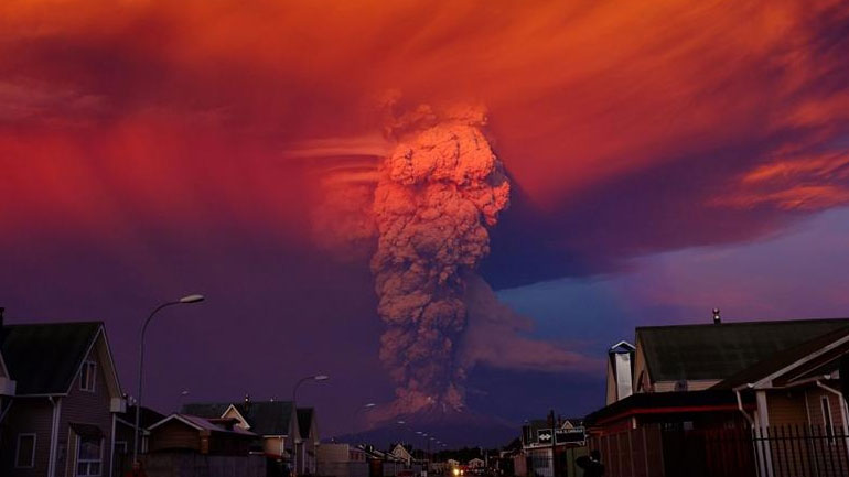 Χιλή: Ξύπνησε ηφαίστειο – Χιλιάδες άνθρωποι απομακρύνθηκαν