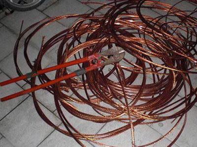 Κομοτηνή: Ξήλωσαν χαλκό από επτά κολώνες της ΔΕΗ