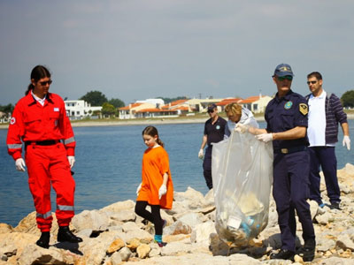 Καθάρισαν την παράλια και τον βυθό στα Άβδηρα