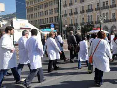 Τετράωρη στάση εργασίας των γιατρών