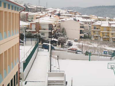 Ποια σχολεία θα μείνουν ανοικτά- «Επιστρατεύτηκαν» εκχιονιστικά