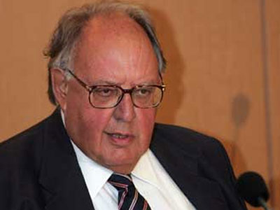 Koιμόταν και η τύχη του δούλευε