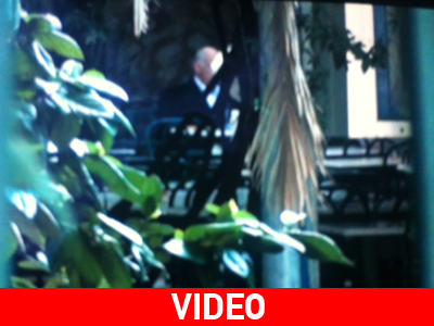 Στο café του Εθνικού Kήπου ο κ. Παπανδρέου