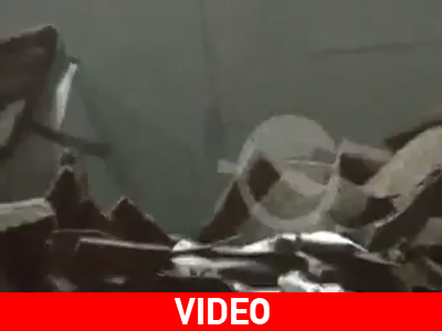 Πανικός από κατάρρευση οροφής γηπέδου χόκεϊ