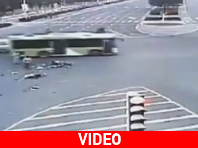 Video ΣΟΚ: Μαθήτρια παρασύρθηκε από φορτηγό