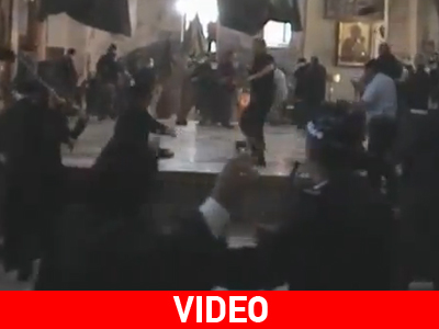 «Ιεροί καβγάδες» με σκουπόξυλα!