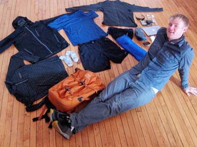 Ο άνθρωπος που ζει με 15 αντικείμενα!