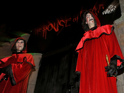 Ετοιμάσου να ζήσεις τις πιο… τρομερές γιορτές της ζωής σου