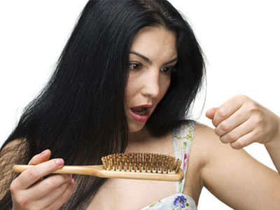 Πώς να καταπολεμήσετε την τριχόπτωση