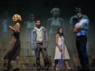 Ο Γυάλινος Κόσμος στο θέατρο ΧΟΡΝ