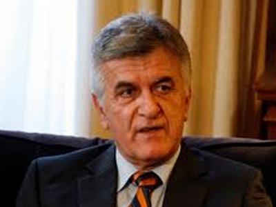 Διαταγή… Πετσάλνικου, δεμένος κι ο Σαββούρας