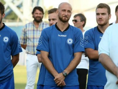 Παπαδόπουλος: «Ένα σκαλοπάτι παραπάνω…»