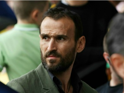 Έμεινε στην Αγγλία ο Νταμπίζας για επαφές