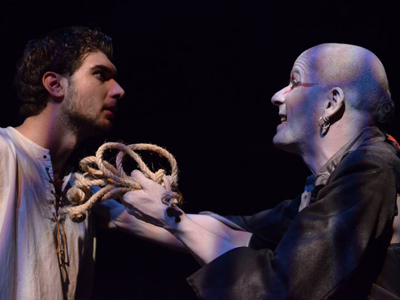 Τελευταίες παραστάσεις για τα «13 ρολόγια» από το ΔΗΠΕΘΕ Ιωαννίνων