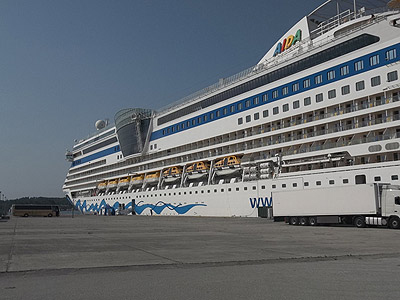 Η άφιξη του κρουαζιερόπλοιου «σκορπά» χαμόγελα