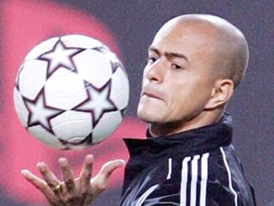 Κοιτάει… Ζούλιο Σέζαρ