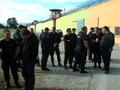 Στόματα «ερμητικά κλειστά»